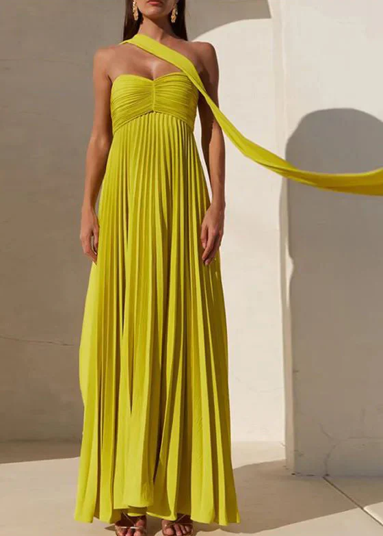 Zaira strapless pleated maxi dress featuring a sweetheart neckline, subtly structured bust and fitted bodice with adjustable side ties. Crafted from breathable 100% polyester, the elegant pleats flow and elongate—perfect for weddings, garden parties and evening cocktails.